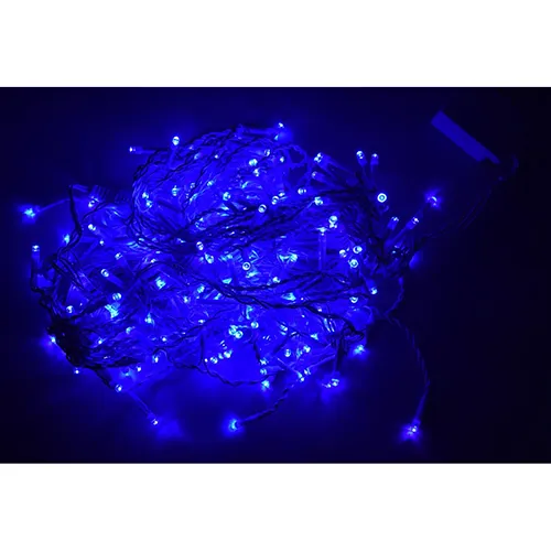 Lighting chain with 200 blue, non-replaceable LEDs, a flashing unit, white electric wire and a socket that allows expansion.