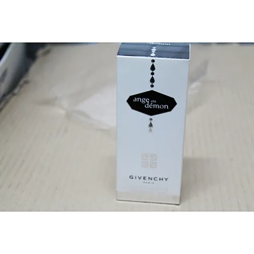 Givenchy - Perfume