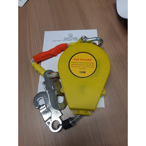Auto-belay, 10 metres. The product is sold online, in particular via Amazon (ASIN:)