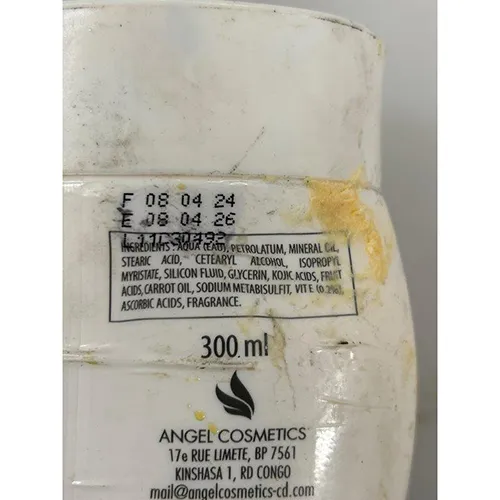 Skin lightening cream, 300 ml. Product sold online, in particular via eBay.