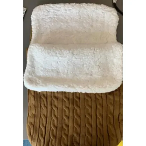 Brown knitted sleeping bag for babies, with a white fleece inner layer. Product sold online, in particular via fruugo.com (unique product identifier: 134655144-284241336).