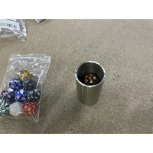 Set of dice consisting of 12-sided coloured dice. Product sold online, in particular via Temu (Unique product identifier: 601099608795038).