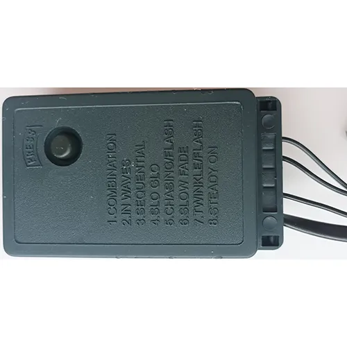 Lighting chain with 50 non-replaceable LEDs, equipped with an eight-program control unit.