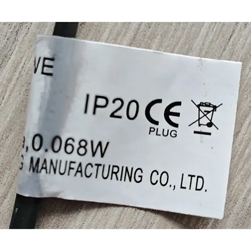 Lighting chain with 300 non-replaceable LED light sources. The product includes a device for changing lighting modes.