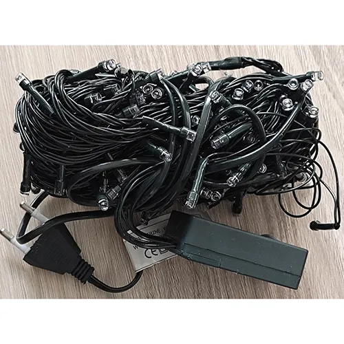 A lighting chain designed for interconnection, containing 200 non-replaceable LED light sources and a device for changing lighting modes.