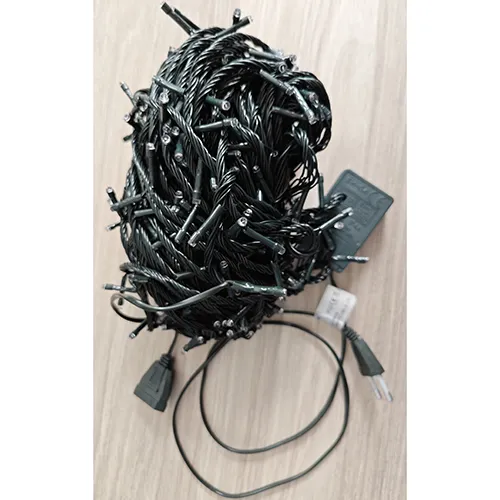 Lighting chain designed for interconnection, containing 500 non-replaceable LED light sources and a device for changing lighting modes. Product sold online, in particular via ledziarovka.eu