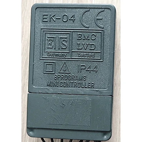 Lighting chain designed for interconnection, containing 500 non-replaceable LED light sources and a device for changing lighting modes. Product sold online, in particular via ledziarovka.eu