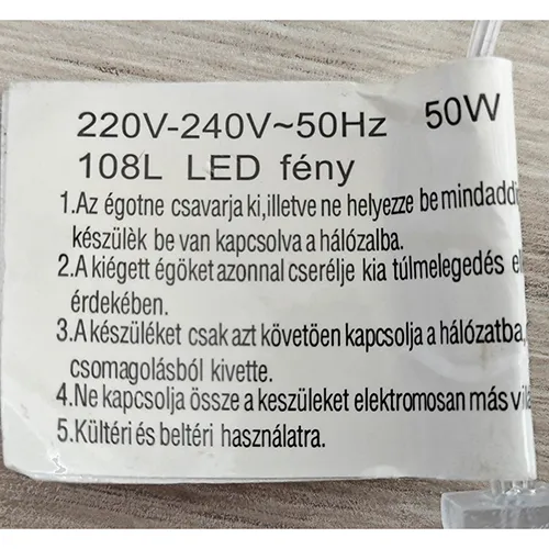 Lighting chain  in the shape of stars designed for interconnecting non-replaceable LED light sources. Product sold online, in particular via ledziarovka.eu