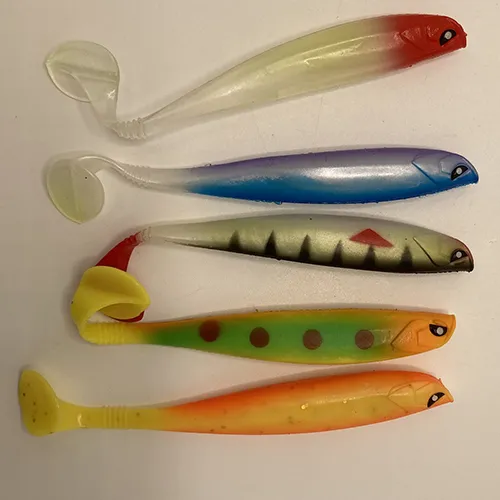Fishing bait, in the form of small fish. Product sold online, in particular via TEMU.