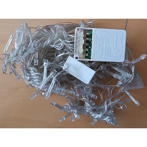 Lighting chain with non-replaceable LED light sources and a device for changing lighting modes.