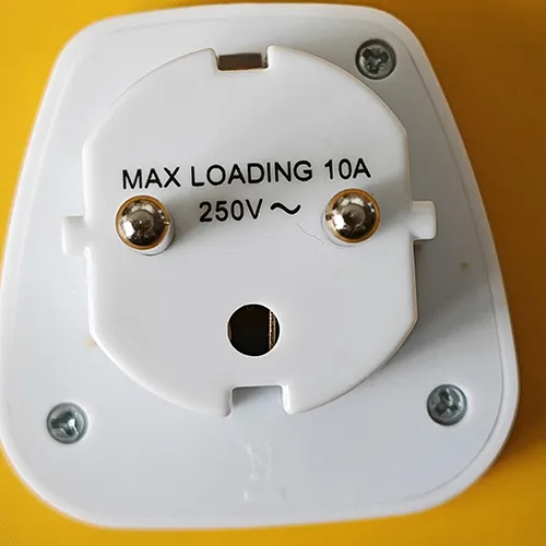 LECHPOL - Travel adaptor