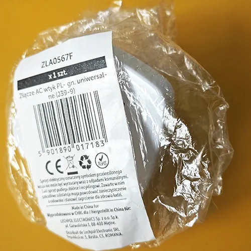 LECHPOL - Travel adaptor