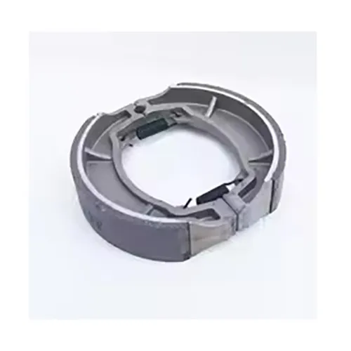 Motorcycle part: Brake drum shoe replacement for Roketa, Sunl, Jonway and Taotao motorcycles with 50cc, 110cc, 125cc, 150cc and 250cc engines. Engine type: GY6. Engine models: 152QMI, 157QMJ and 161QMI. Product sold online, in particular via AliExpress.