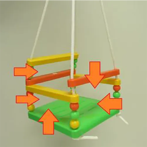 Children's hanging swing made of plastic. The hanging system consists of a rope that is anchored in each corner of the swing and ends in two connectors with metal rings. Product sold online, in particular via www.dracik.sk.