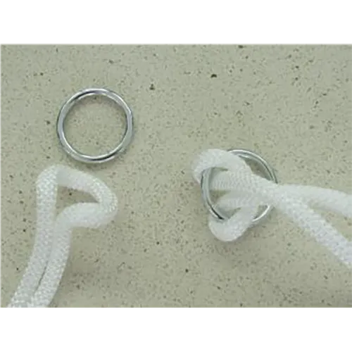 Children's hanging swing made of plastic. The hanging system consists of a rope that is anchored in each corner of the swing and ends in two connectors with metal rings. Product sold online, in particular via www.dracik.sk.