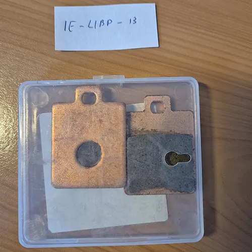 Front and rear brake pads intended for the following SYM motorcycle: Symphony (S 50, SR 50 and S 125) and for VESPA motorcycle: ET4 125, LX50, S50 Sport, LX125,  LX150, LXV125, S125, S150. Product sold online, in particular via AliExpress.