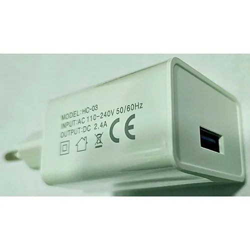 EZRA - Travel adaptor