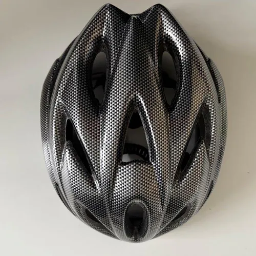 Black bicycle helmet. Product sold online, in particular via Shein.