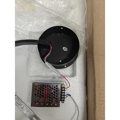 Wall luminaire, input: 100 - 120V, 60Hz; 200-220V, 50Hz, output: 24V - 2A. Product sold online, in particular via AliExpress.