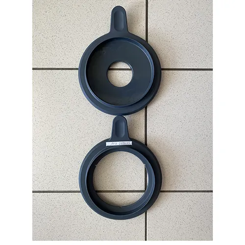 Mixing bowl lid (not original) with large opening for Thermomix TM5 and TM6 kitchen appliances. Product sold online, in particular via Amazon (ASIN: B0D85P7RGG).