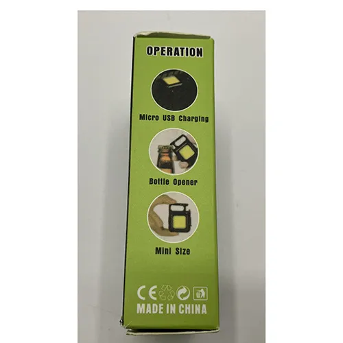 Carabiner fastened flashlight, about 4x4 cm intended to function as a bottle opener. Product sold online, in particular via mylar.se.