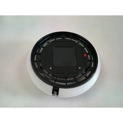 Battery-operated plastic ball with a foam ring. Product sold online, in particular via www.alza.sk.