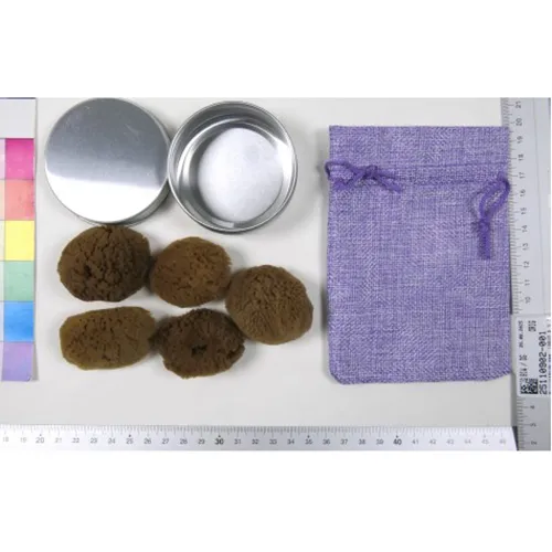 Intimate care sponges with brown sponge. Product sold online, in particular via Amazon (ASIN: B07MBQ7ZHK).