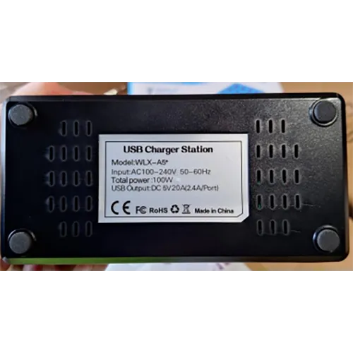 USB charger with 20 USB-A entries, a cable and a wall plug. Product sold online, in particular via Amazon (ASIN: X0028JW953).