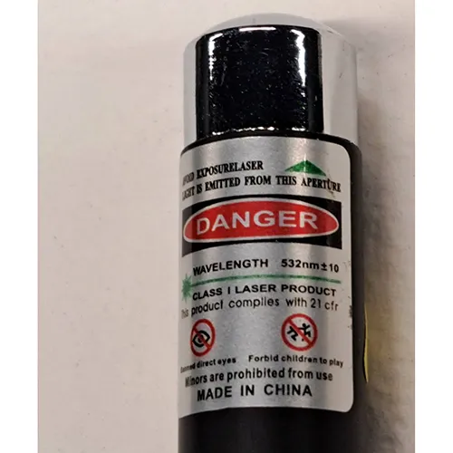 Laser pointer with a green light and laser function. Product sold online, in particular via www.electrocabin.com.