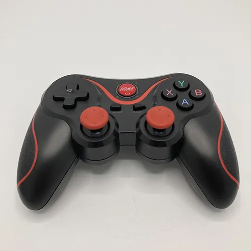 Black wireless Bluetooth game controller with red details. Product sold online, in particular via www.lux-case.se.