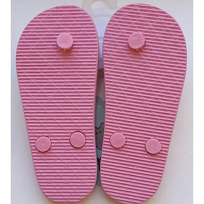 Beach slippers, intended for women.