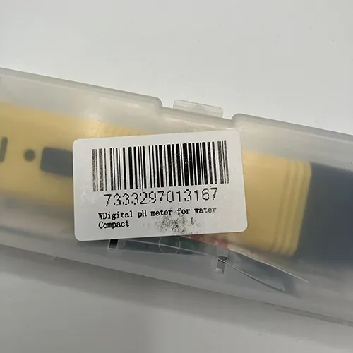 Yellow digital pH meter for water. Product sold online, in particular via Prylexperten.se.