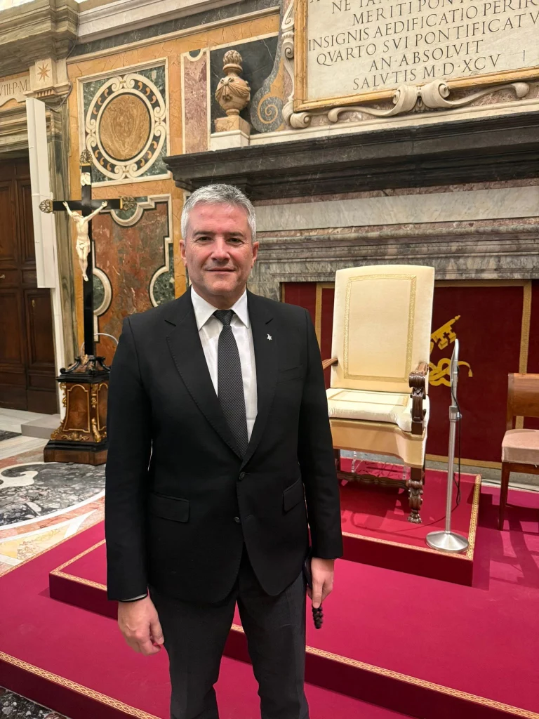 Meeting Between Sorin Mierlea , President of InfoCons Consumer Protection , and His Holiness Pope Leo XIV , on the Occasion of the Winter Holidays