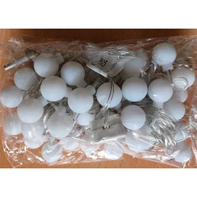 Lighting chain with 40 LED lights. Product sold online, in particular via Shein (unique identifier: sj25032132433374416).