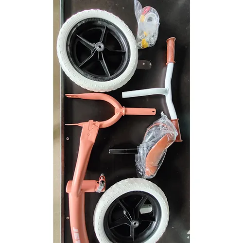 A toy balance bike, intended for children weighing a maximum of 25 kg.