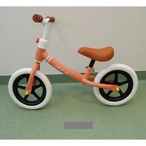 A toy balance bike, intended for children weighing a maximum of 25 kg.
