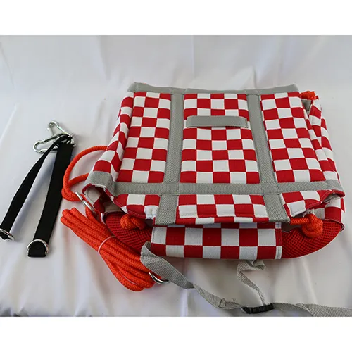 Textile swing for children under three years of age. Product sold online, in particular via AliExpress (unique product identifier: 1005006320720725).
