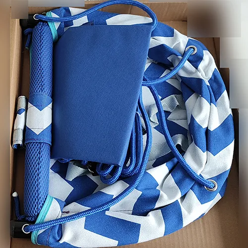 Blue-white textile swing for children under three years of age. Product sold online, in particular via Amazon (ASIN: B0D3HM6TDV).