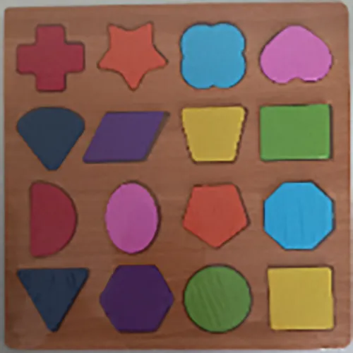 A multi-coloured wooden puzzle, consisting of 16 different pieces. Product sold online, in particular via Shein.