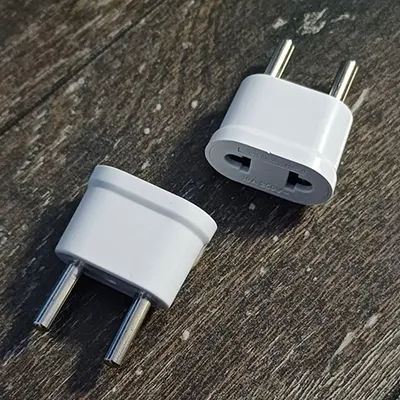 Binxing - Travel adaptor