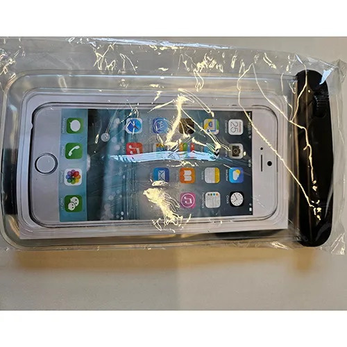 Waterproof transparent bag mobile phone bag with black straps. Product sold online, in particular via www.cal.no and www.billigmarkedet.no.