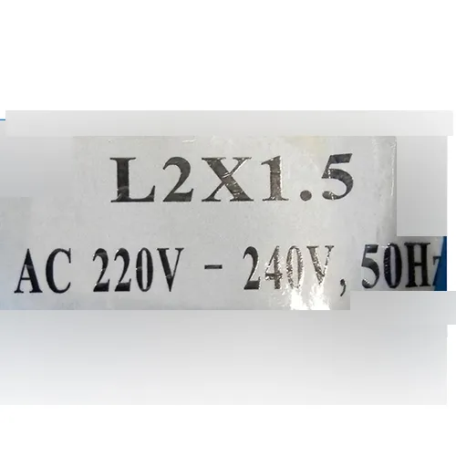 Decorative lighting chain which can be expanded. Voltage of 220-240 V, frequency of 50 Hz, size 2 m x 1.5 m.