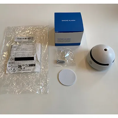 Round white and black smoke detector. Product sold online, in particular via Shein (unique product identifier: sr25090201121913177).