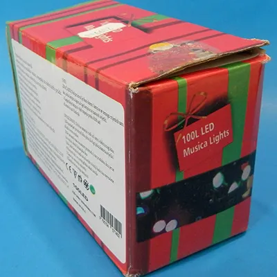 String-shaped decorative lighting chain with an 8-function flashing unit and with a socket-outlet for expanding the lighting chain with additional members. Technical data: 220-240 V, 50Hz/60Hz, 11 W, Class 0.