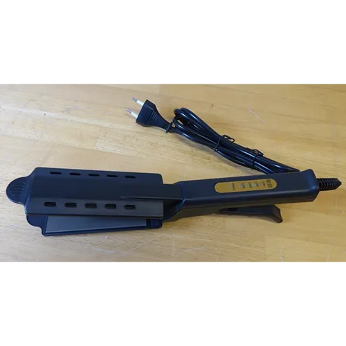 Two-in-one curling iron and hair straightener with four temperature settings. Product sold online, in particular via Shein (unique product identifier: sb2410101971770350).