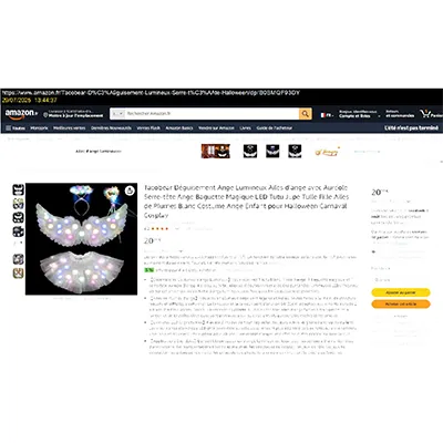 Angel costume consisting of a white tulle skirt, a headband with a white feather halo, a pair of wings made of white feathers and a magic wand with a heart tip. Each of these parts has a small white compartment with button batteries to control the flashing of numerous coloured LEDs (blue, pink, green and white). Product sold online, in particular via Amazon (ASIN B0BMQF93DY).