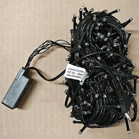 Lighting chain intended for interconnection, containing non-replaceable LED light sources. The product includes a device for changing lighting modes. Product sold online, in particular via www.inlea.sk.