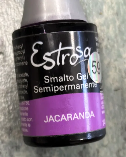 Estrosa - Gel nail polish