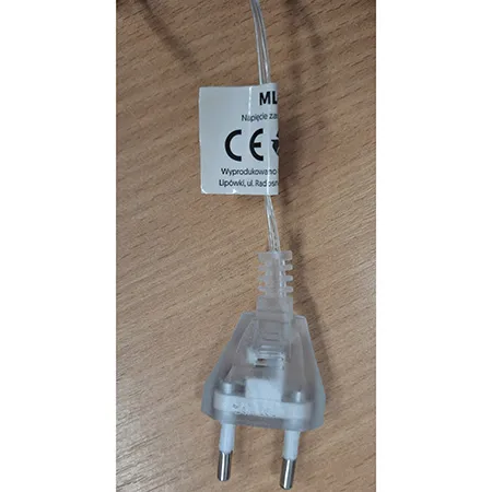 Lighting chain intended for interconnection, which contains non-replaceable LED lights and a device for changing lighting modes. Product sold online, in particular via satelity.ellano.sk.
