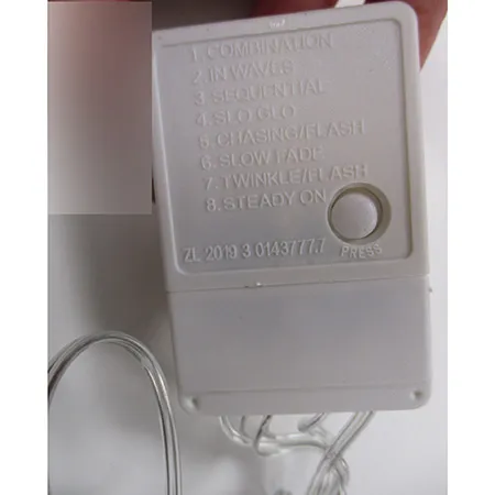 Lighting chain. Product sold online, in particular via AliExpress (unique product identifier: 1005004381712135-12000028982264117).